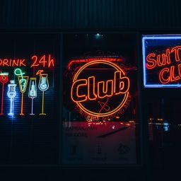 how do clubs organize training sessions