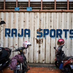 how do sports teams raise money